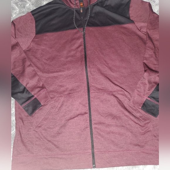 The Foundry Supply Co. Maroon Hoodie - Size 2XL - Cozy - Picture 2 of 7